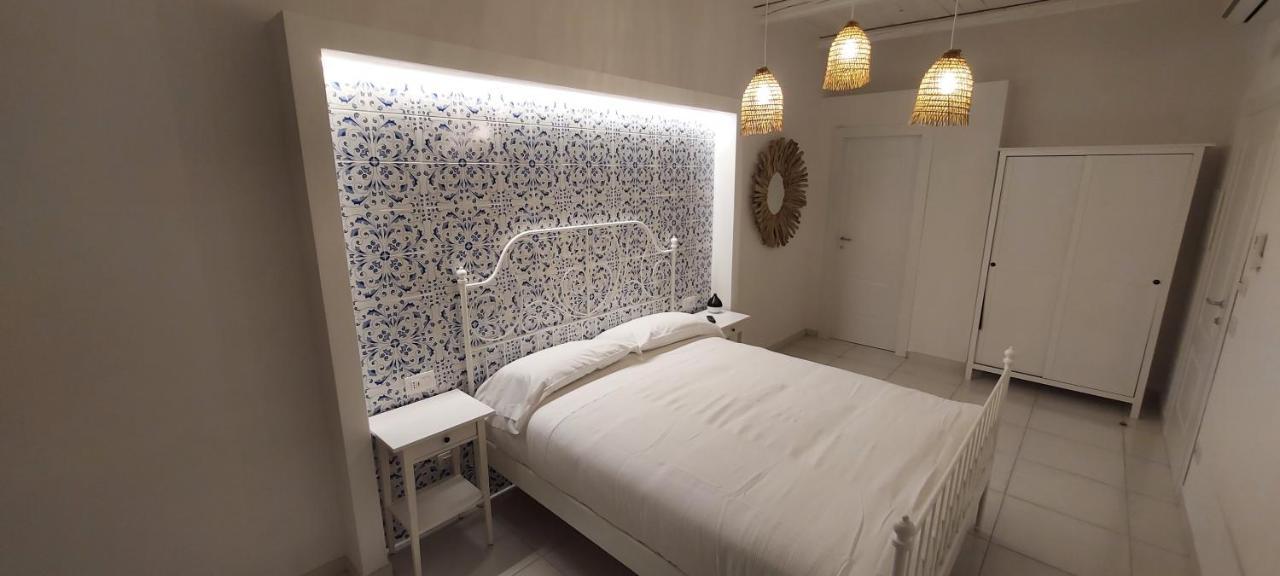 Donna Luisella B&B เนเปิลส์ ภายนอก รูปภาพ